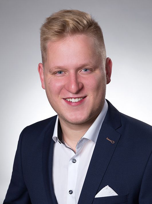Simon Schemm Vertrieb b1 consulting ch